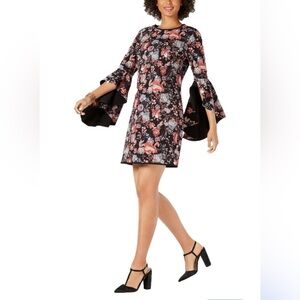 Laundry by Shelli Segal Women's
Reversible Angel-Sleeve Sheath